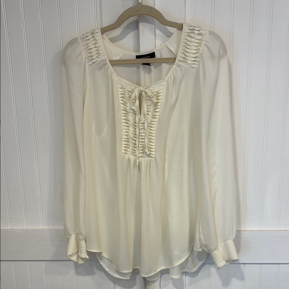 Alfani Elegant Cream Top W/tie front, sexy semi-sheer size 22